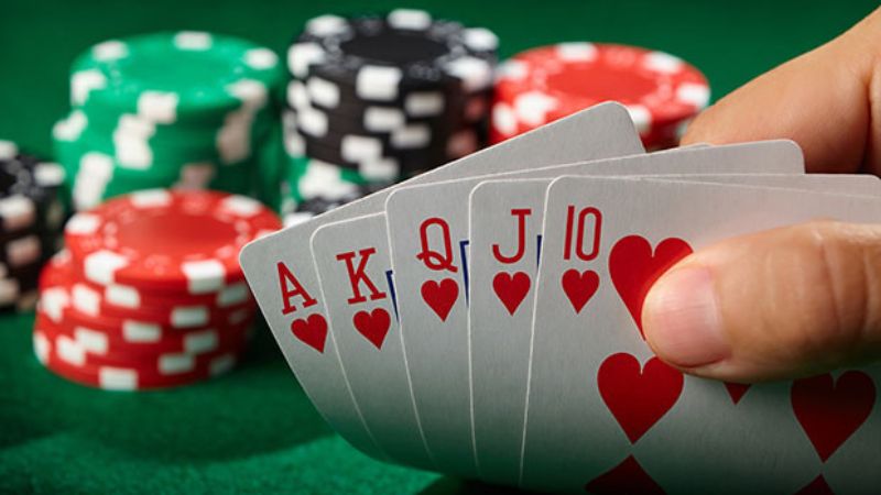Hạn chế bluff quá nhiều khi chơi Poker 