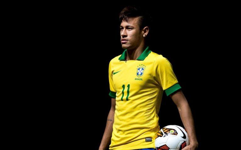 Hình ảnh Neymar trong màu áo của Brazil