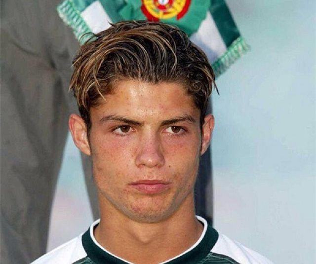 Kiểu tóc Side part của Ronaldo năm 17 tuổi